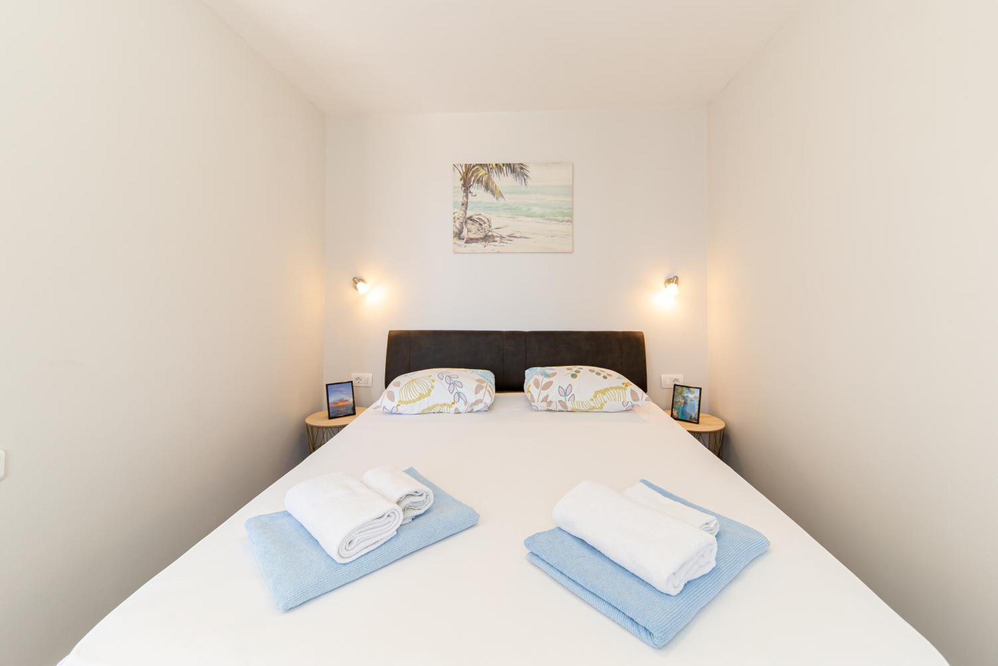 Apartments Vjera Petrovac Екстер'єр фото